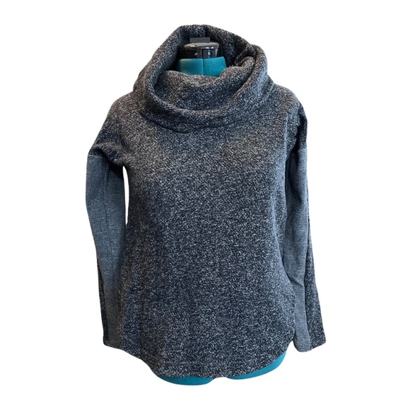 Cozy M Tommy Hilfiger sweater - Picture 1 of 4